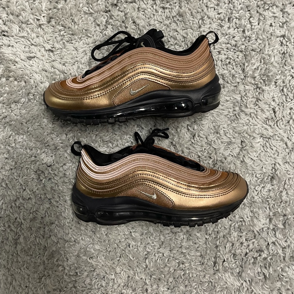 Women’s Nike Air Max 97
